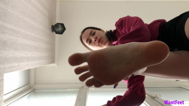 Poster for You'Re Under My Bare Feet Hd - November 28, 2021 - Manyvids Model - Wantfeet - Giantess, Crush, Trampling (Раздавить)