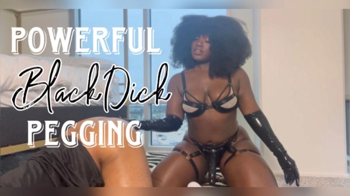 Poster for Realqueenmelanin - Powerful Black Dick Pegging - November 01, 2023 - Manyvids Girl - Strap-On, Pegging, Anal Play (Страпон)