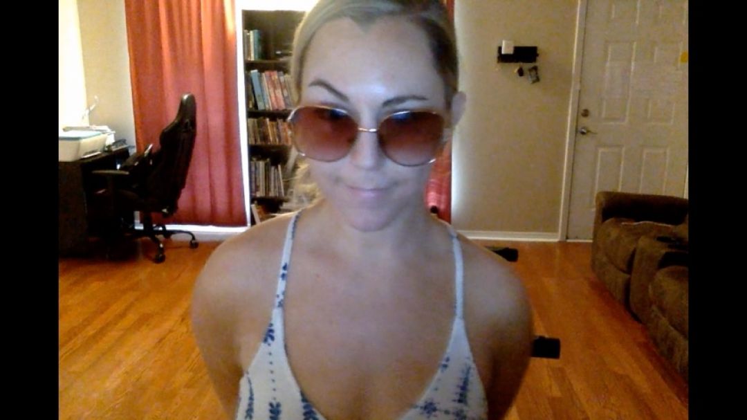 Poster for Tabootha_Queenx - Burping In My Sunglasses - Manyvids Model - Burping, Burpees (Бурпи)