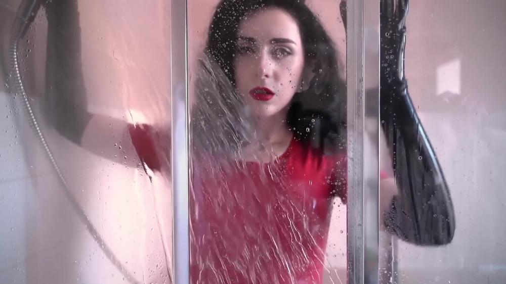 Poster for Misselliemouse - Shower In Latex Red Dress - Manyvids Girl - Stocking, Shower, Fetish (Душ)