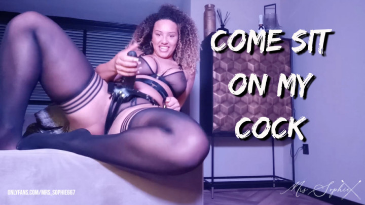 Poster for Come Sit On My Cock - Mrs Sophie667 - Manyvids Model - Femdom Pov, Ass Spreading (Миссис Софи667 Раздвигание Задницы)