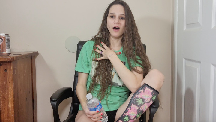 Poster for Manyvids Girl - Katy Faery - 4K - Petite College Girl Burping - Petite, Burping (Кэти Фэйри Отрыжка)