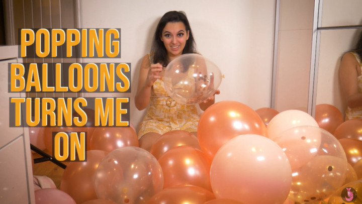 Poster for Popping Balloons Turns Me On - Manyvids Model - Summer Fox - Masturbation, British, Dildo Fucking (Летняя Лиса Мастурбация)