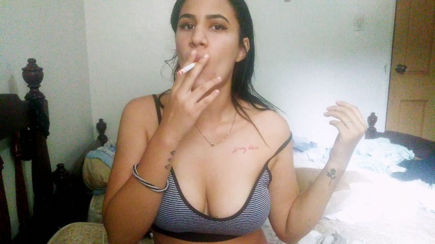 Poster for Manyvids Star - Colombianbigass - Smoking Joi - December 31, 2020 - Smoking, Latina (Курение)