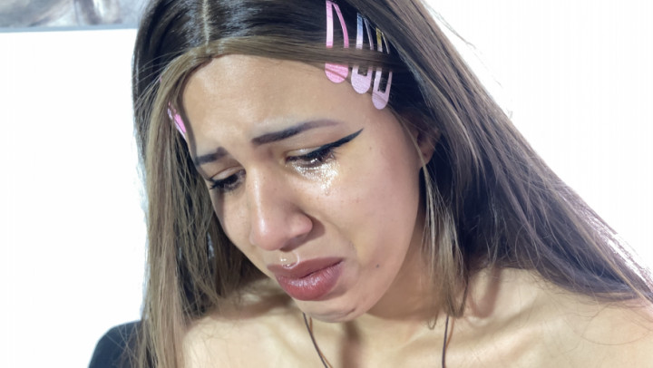 Poster for Colombianbigass - Manyvids Star - Would You Like To Fuck Me While I Cry - July 07, 2022 - Makeup, Crying (Макияж)