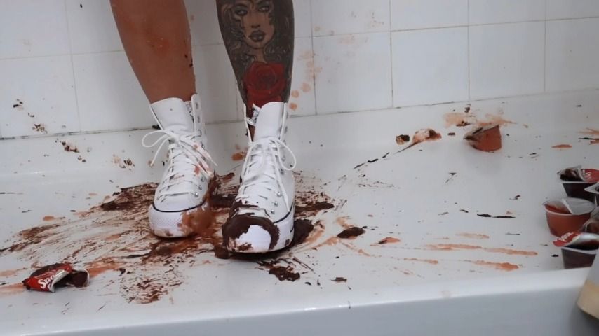 Poster for Drea_Xoxo - Messy Converse 2 - Manyvids Star - Wet & Messy, Misused Shoes (Неправильно Используемая Обувь)