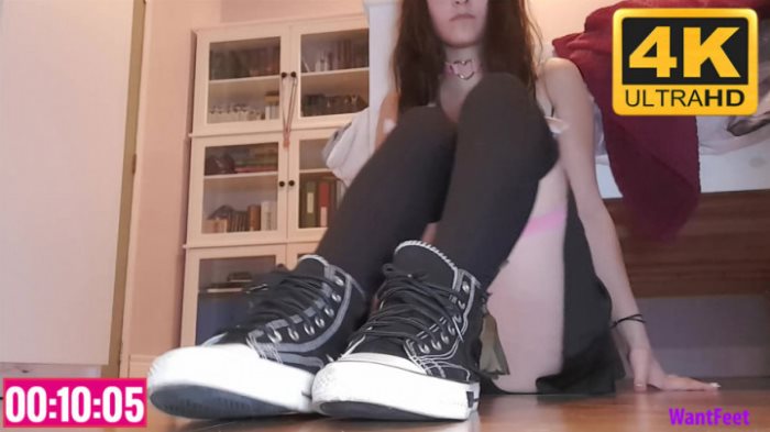 Poster for Wantfeet - Canadian Girl'S Sweaty Feet - Clips4Sale Creator - Soles, Sneakerfetish, Socksmelling (Подошвы)