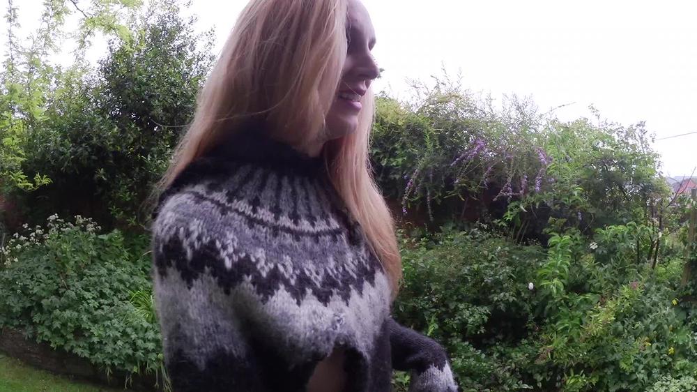 Poster for Manyvids Model - Ariel Anderssen - Ariel Anderssen Destroying My Rollneck Sweater - Ariel Anderssen, Siterip (Ариэль Андерссен Ариэль Андерссен)