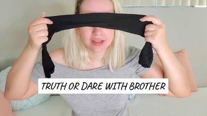 Poster for Manyvids Girl - Lalunalewd - Truth Or Dare With Brother - August 15, 2020 - Family, Latina (Латина)