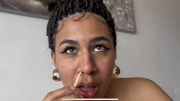 Poster for Manyvids Girl - Colombianbigass - Standard V Using 2 Toothpicks To Tickling My Nose So Hard - May 20, 2023 - Nose Fetish, Nose Pinching, Nose Blowing (Щипание Носа)