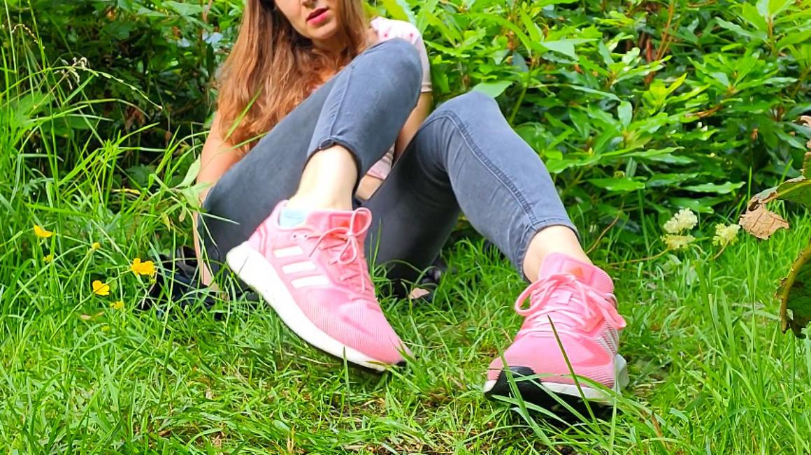 Poster for Manyvids Model - Tongue Clean My Dirty Sneakers - Goddess Vanessa - Outdoors, Sneaker Fetish (Богиня Ванесса Фетиш Кроссовок)