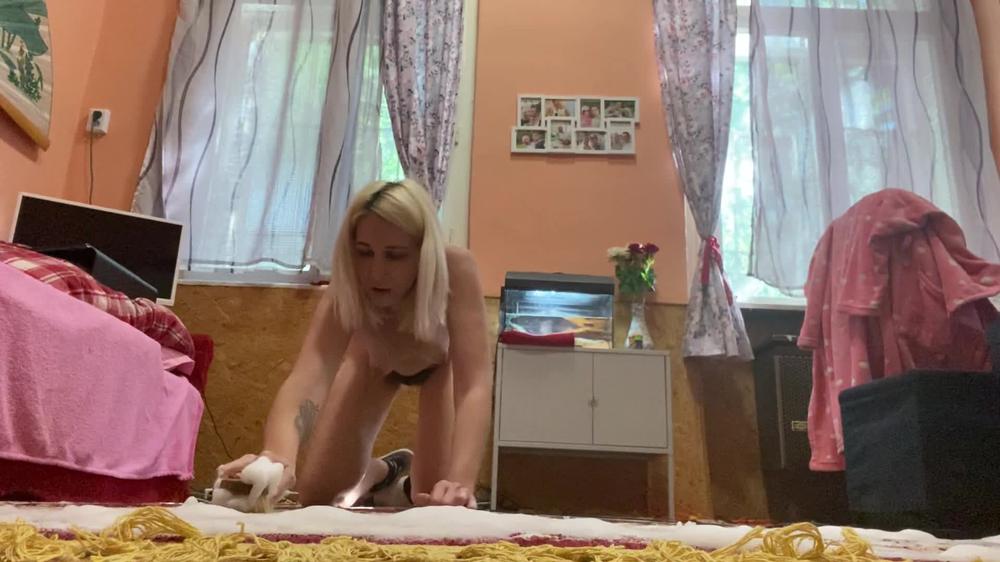 Poster for Cuteblonde666 Hairy Girl Nude Housework The Carpet - Manyvids Star - Cuteblonde666 - Cuteblonde666, Siterip