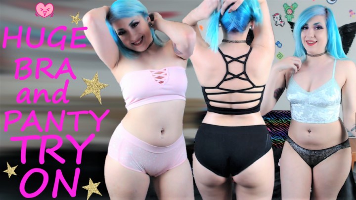 Poster for Roxxiejade - Manyvids Star - Roxxiejade Huge Bra And Panty Tryon - Bra (Бюстгальтер)