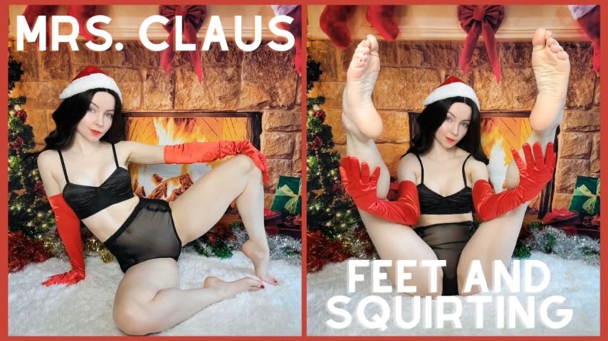 Poster for Thetinyfeettreat - Manyvids Star - Mrs. Claus - Feet And Squirting - December 05, 2022 - Feet, Squirting, Gloves (Ноги)