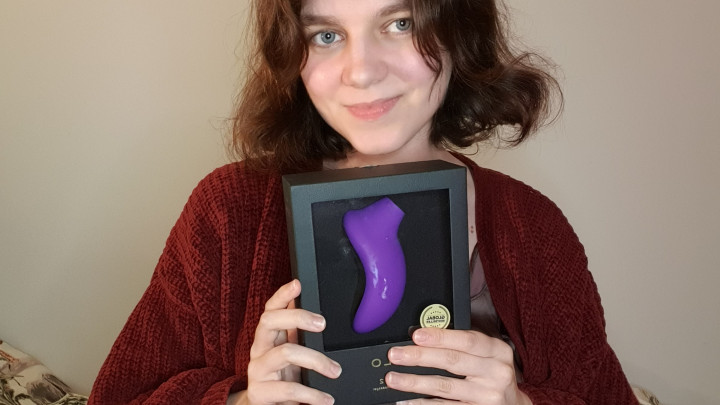 Poster for Manyvids Girl - Lelo Sona 2 Unboxing And Review - Eveyourapple - Masturbation, Clit Rubbing, Toys (Мастурбация)