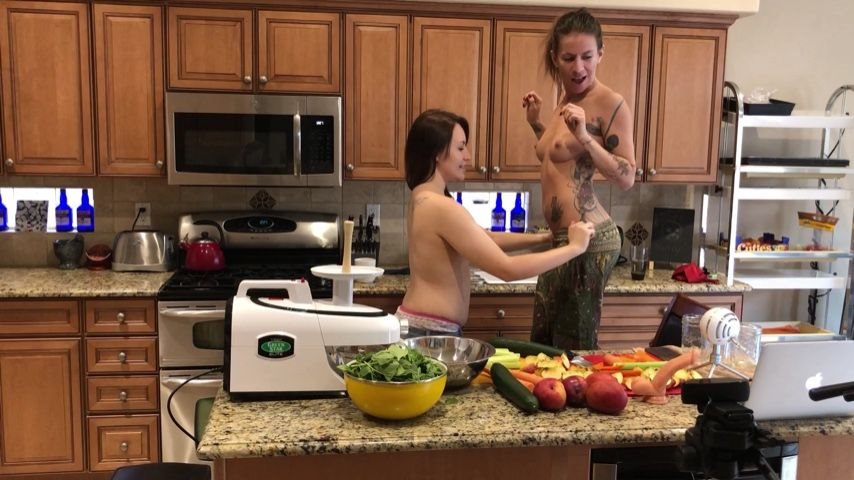 Poster for Manyvids Girl - Ciren Verde Two Girls Juicing Mangos Naked - Ciren Verde - Girl Girl, Eating, Blowjob (Сирен Верде Есть)