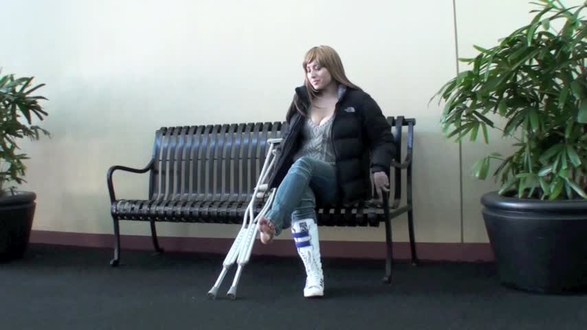 Poster for Public Crutching In One Sneaker - Apr 11, 2018 - Manyvids Star - Galas Looner - Crutches, Sprains, Leg Cast & Sprained Ankle (Галас Лунер Гипс На Ногу И Растяжение Лодыжки)