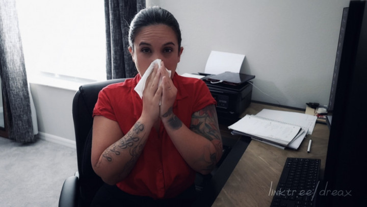 Poster for Manyvids Girl - Drea_Xoxo - Bad Allergies - Nose Fetish, Nose Blowing, Sneezing (Чихание)