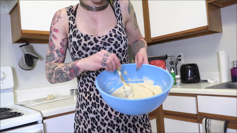 Poster for Manyvids Model - Cattie Cookies Made With Revenge Frosting Enema - Cattie - Pee, Solo Female (Кэтти Только Женщины)