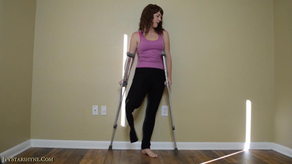 Poster for Ivystarshyne - Manyvids Girl - Crutching Around - Dec 12, 2017 - Handicap, Crutches, Amputee (Костыли)