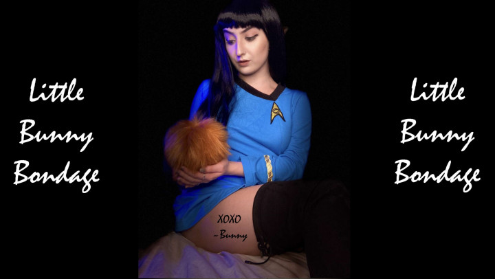 Poster for Littlebunnyb - Lt. Saphik Vibes Her Self Irrationally - Apr 28, 2021 - Manyvids Star - Aliens & Monsters, Cosplay, Vibrator (Косплей)