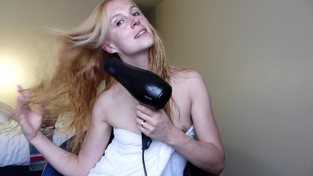 Poster for Ariel Anderssen - Ariel Anderssen Drying My Hair For You - Manyvids Girl - Ariel Anderssen, Siterip (Ариэль Андерссен)