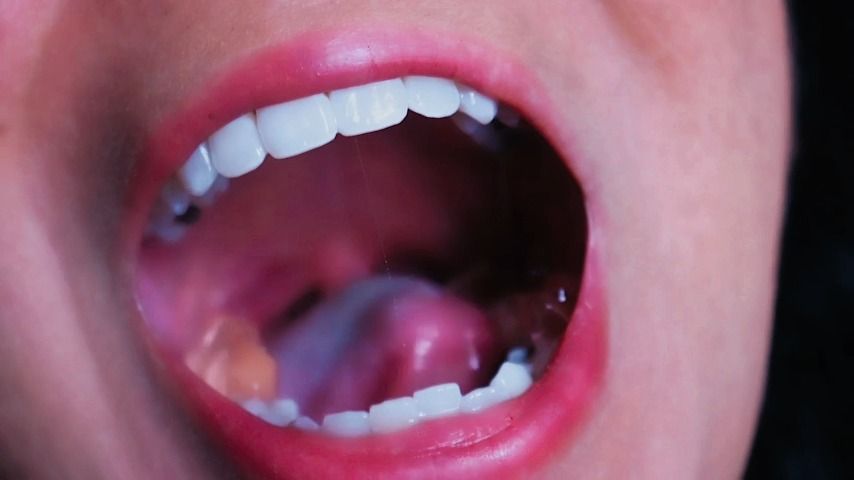 Poster for Manyvids Girl - Vore Gummy Tease - Drea_Xoxo - Chewing, Sfw, Teeth (Жевание)