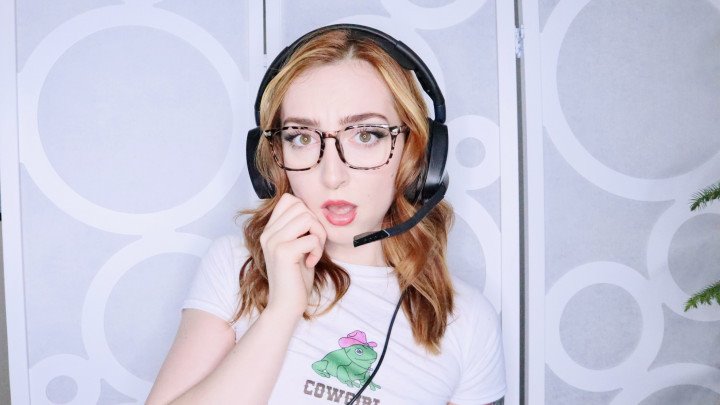 Poster for Phatassedangel69 - Manyvids Model - Phatassedangel69 Gamer Girl Loses Bet - Sexy Gamer, Eye Glasses (Очки Для Зрения)