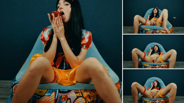 Poster for Manyvids Star - Snow White Apple Masturbation And Squirt - Jun 15, 2021 - Lil Cosplay Slut - Food Masturbation, Squirting, Squirt (Лил Косплей Шлюха Сквиртинг)