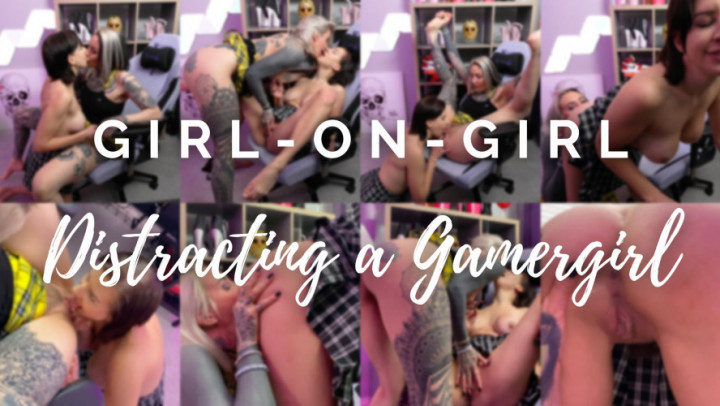 Poster for Manyvids Star - Tindrafrost - Distracting A Gamergirl - Closeups, Girlgirl (Девушка)