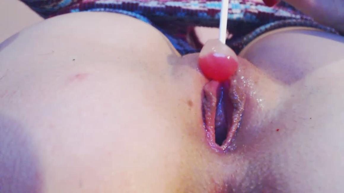 Poster for Perfekttlilly18 - Manyvids Girl - Daddy Slut Lollipop And Banana Fuck - Teens (18+), Amateur, Food Masturbation (Perfecttlilly18 Пищевая Мастурбация)