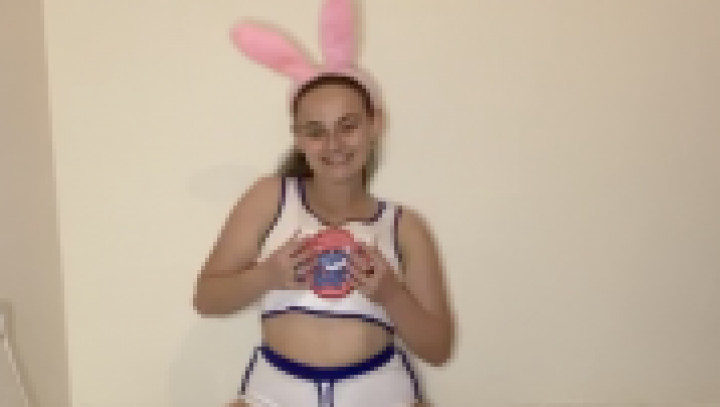 Poster for Teen Masturbates - Lola Bunny - Tiffanybabe01 - Manyvids Girl - Masturbation, 18 & 19 Yrs Old (18 И 19 Лет)