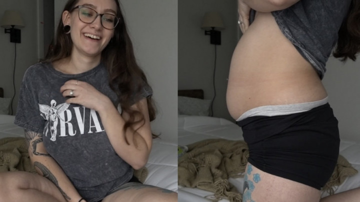 Poster for Manyvids Model - Im Pregnant What Content To Expect For 2024 - Divinebabe - Pregnant, Sfw (Беременная)