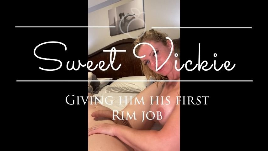 Poster for Sweetvickie - Manyvids Girl - Sweetvickie His 1St Rimjob And He Gives Me A Facial - Cumshots, Milf (Милф)