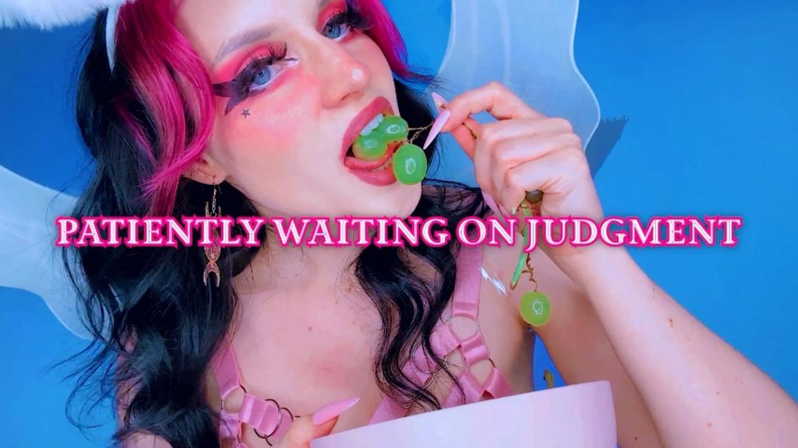 Poster for Manyvids Girl - Patiently Waiting On Judgement - Starry Yume - Chewing, Mouth Fetish, Ignore (Звездная Юмэ Жевание)