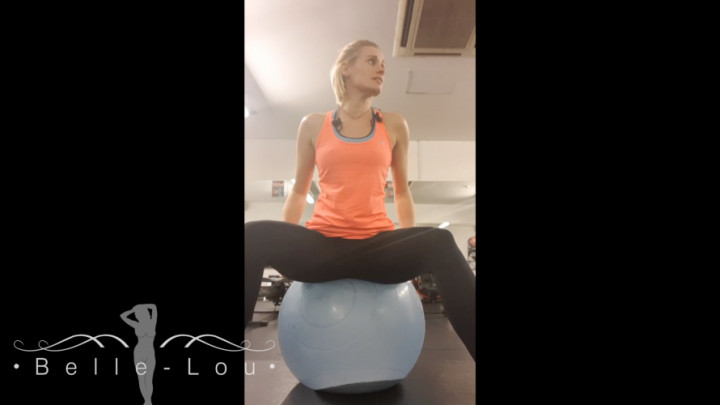 Poster for Manyvids Girl - Gym Buttplug - November 27, 2018 - Bellelou - Anal, Public Toilet, Workout/Gym (Анал)