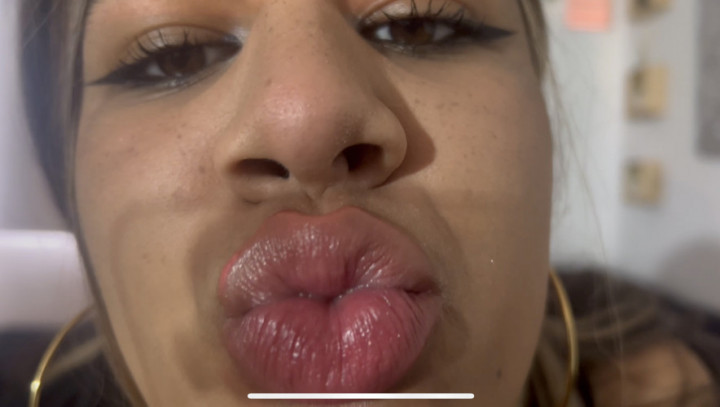 Poster for Manyvids Girl - Giantess Barely Let U Breathe W Big Lips - March 03, 2023 - Colombianbigass - Lipstick, Giantess, Lips (Помада)